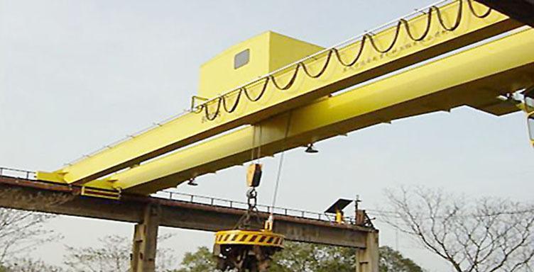 QC5~50吨电磁吊钩桥式起重机 ?>